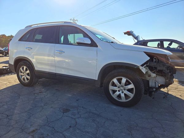 2012 KIA SORENTO GL(Middle-low grade) — Passenger 3/4