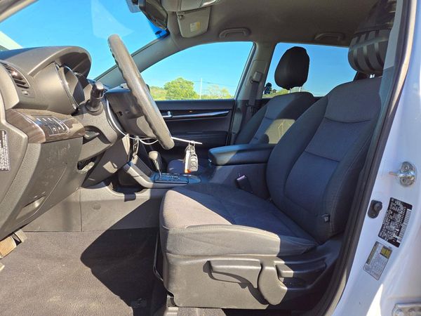2012 KIA SORENTO GL(Middle-low grade) — DENT