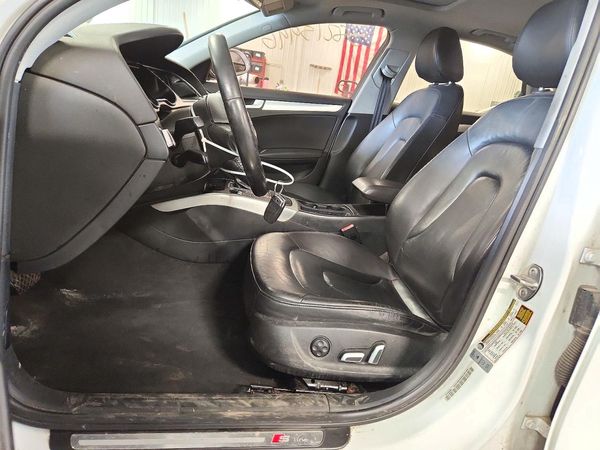 2015 AUDI A4 — DENT