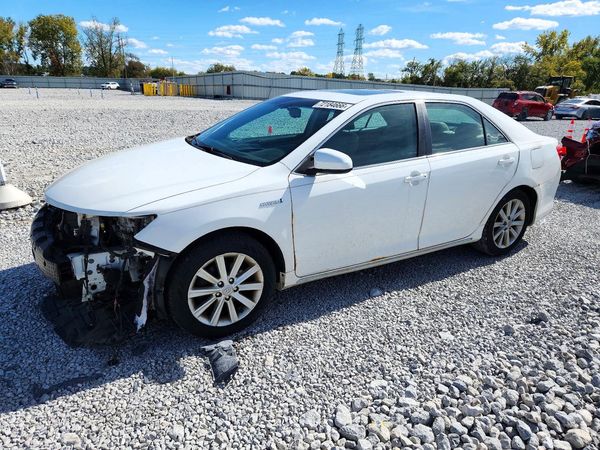 2012 TOYOTA CAMRY SOLA Hybrid — Front 3/4