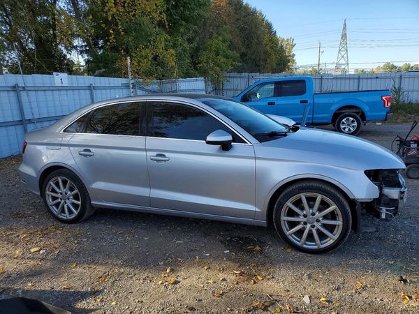 2015 AUDI A3 Premium Plus — Passenger 3/4