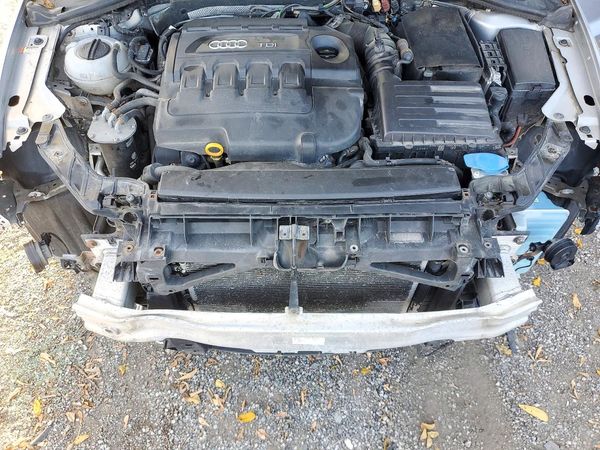 2015 AUDI A3 Premium Plus — Engine bay