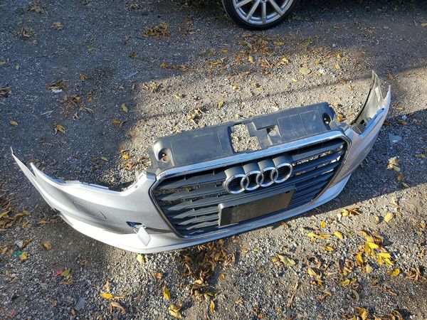 2015 AUDI A3 Premium Plus — LOOS