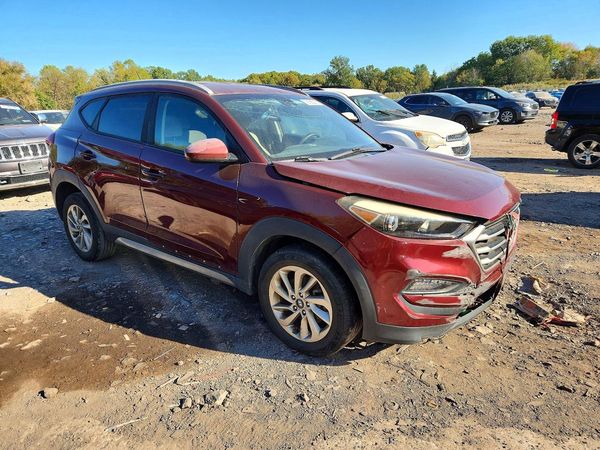 2017 HYUNDAI TUCSON — Passenger 3/4