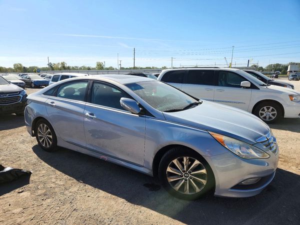 2014 HYUNDAI SONATA — Passenger 3/4