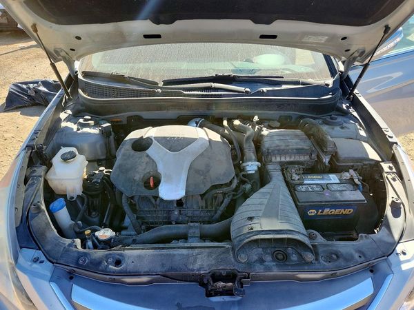 2014 HYUNDAI SONATA — Engine bay