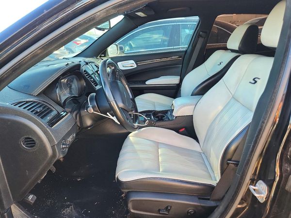 2019 CHRYSLER 300 300S — DENT