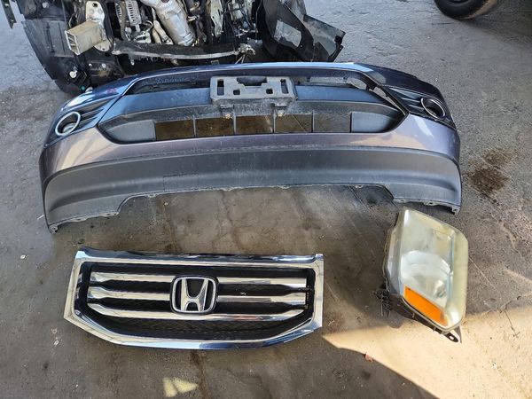 2015 HONDA PILOT SE — LOOS