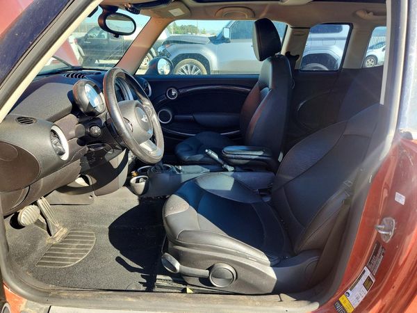 2013 MINI COOPER — DENT