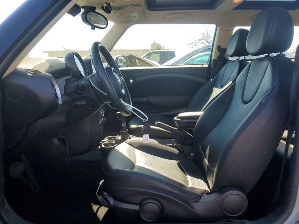 2013 MINI COOPER — DENT