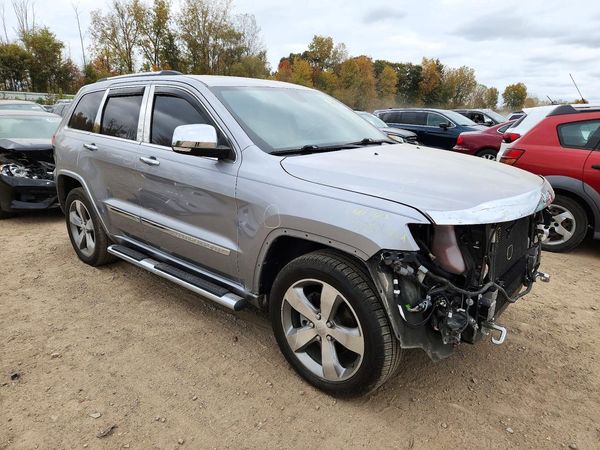 2014 JEEP CHEROKEE Overland — Passenger 3/4