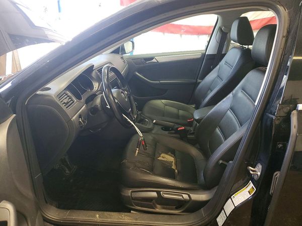 2017 VOLKSWAGEN JETTA SE — DENT