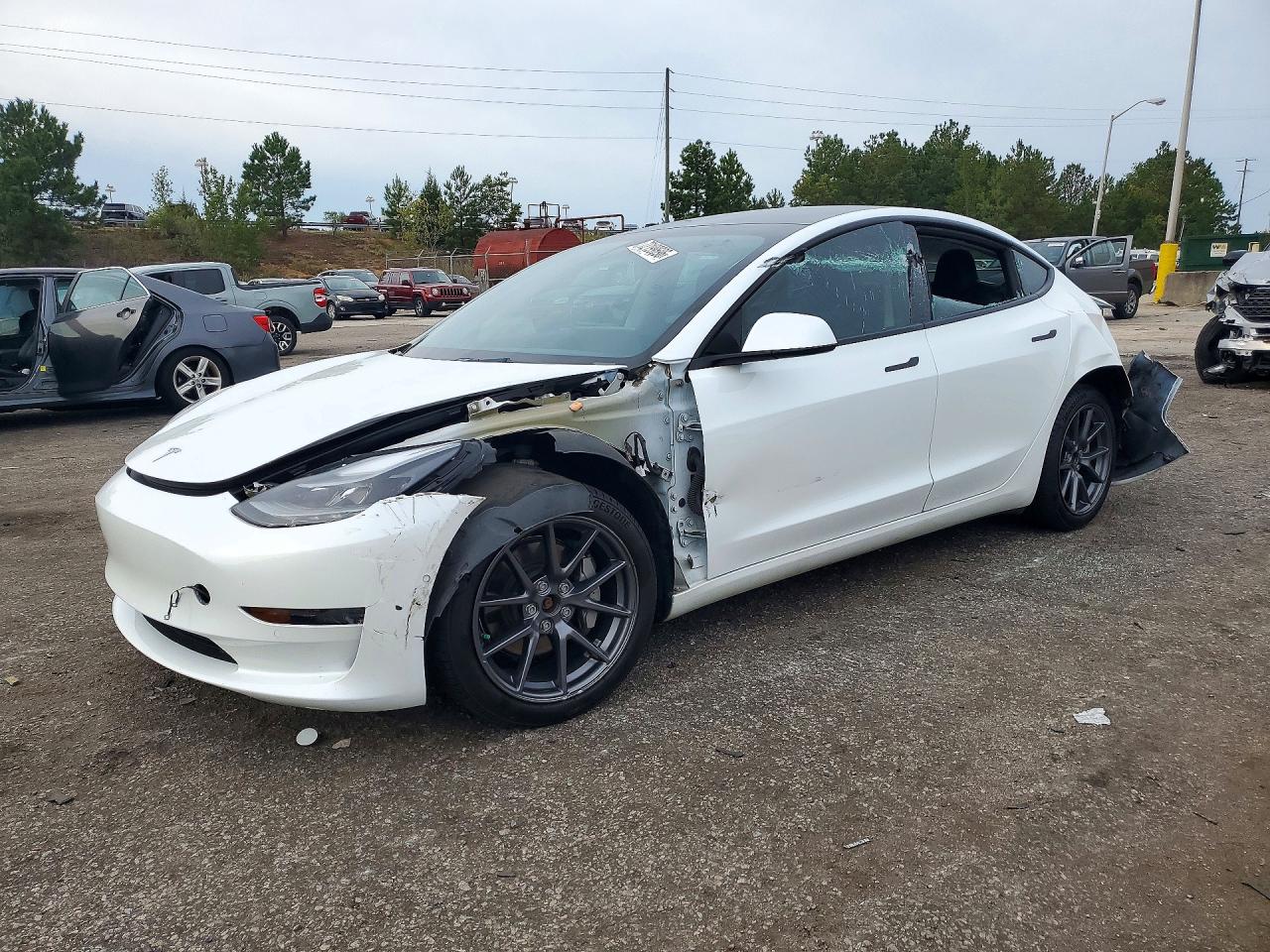 2022 TESLA MODEL 3 — Front 3/4