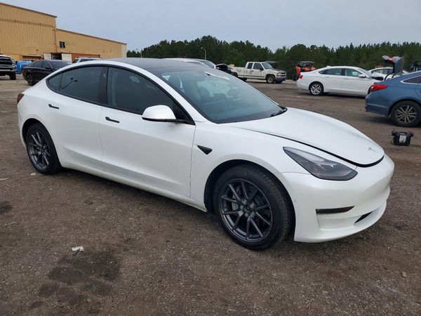 2022 TESLA MODEL 3 — Passenger 3/4