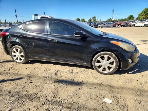 2013 HYUNDAI ELANTRA — Passenger 3/4