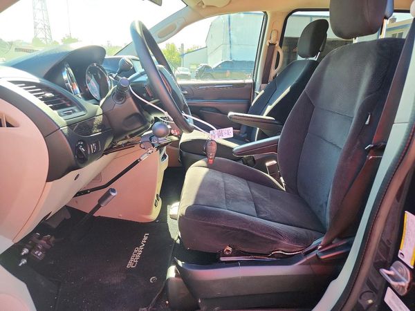 2013 DODGE GRAND CARAVAN SE — DENT