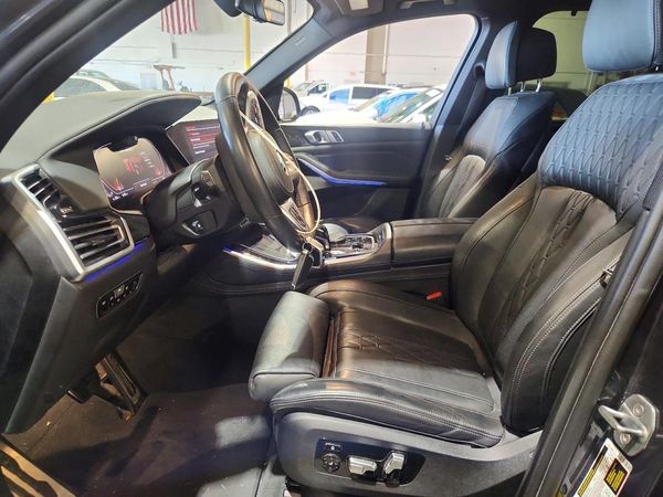 2020 BMW X5 M50i — DENT
