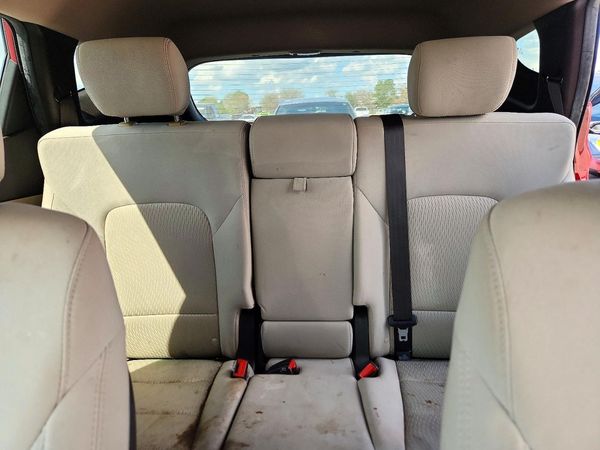 2017 HYUNDAI SANTA FE Base — SUVN