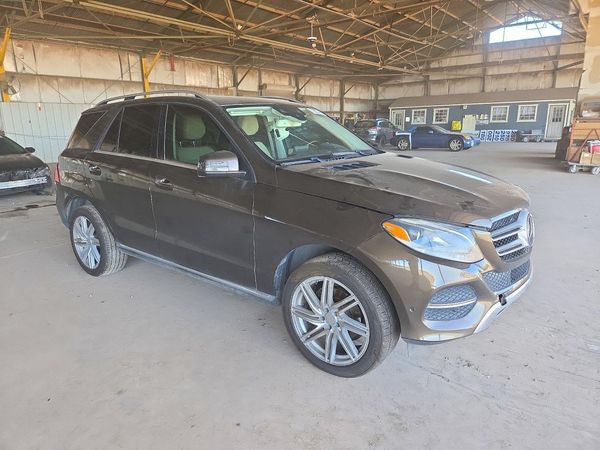 2016 MERCEDES-BENZ GLE GLE350 — Passenger 3/4