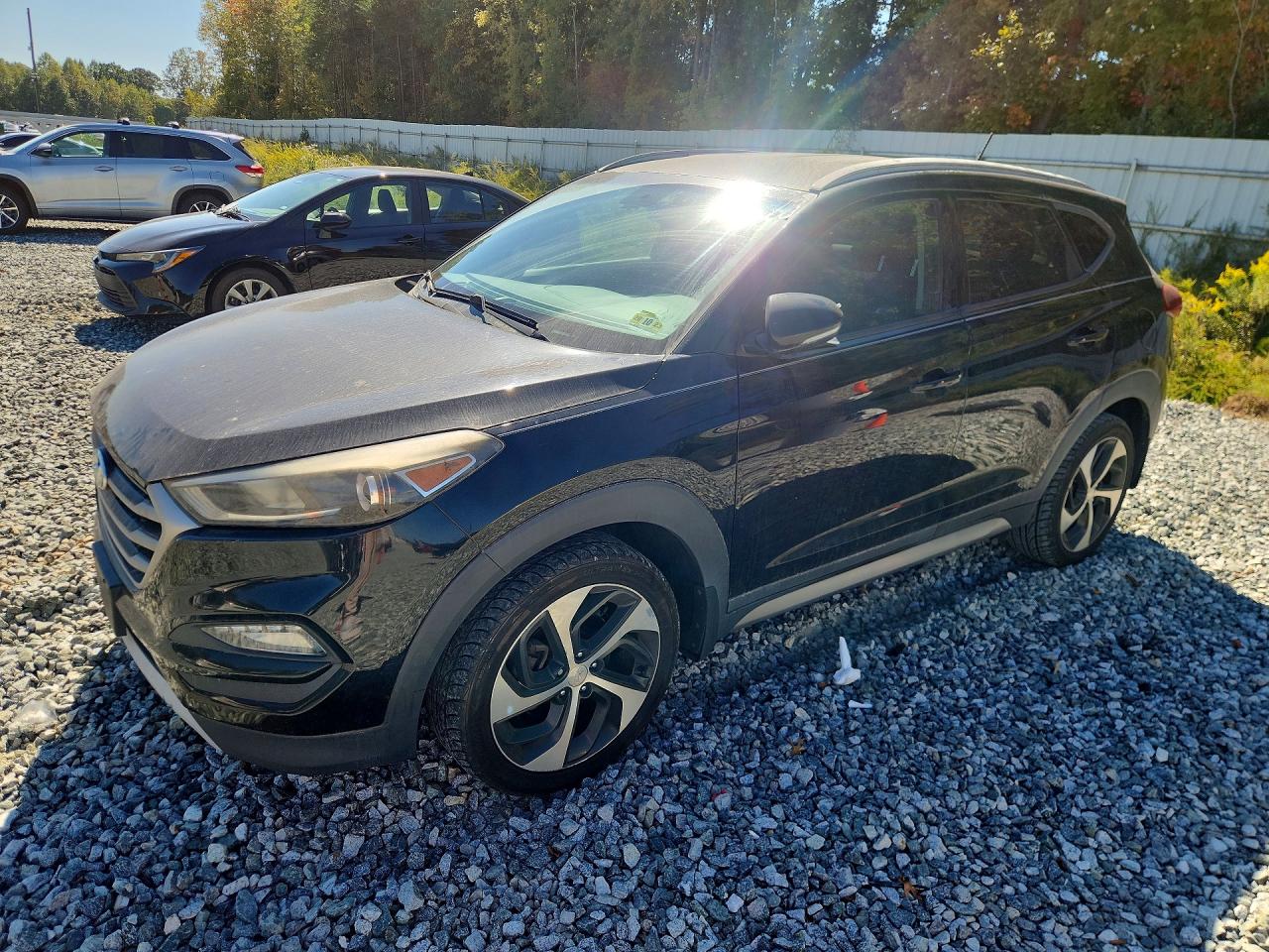 2017 HYUNDAI TUCSON — Front 3/4
