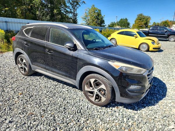 2017 HYUNDAI TUCSON — Passenger 3/4