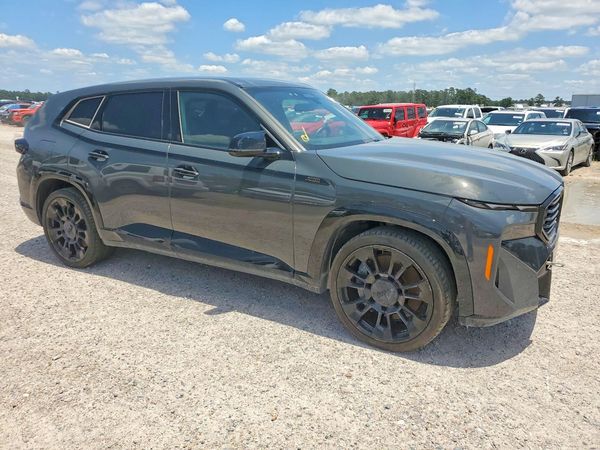 2025 BMW XM