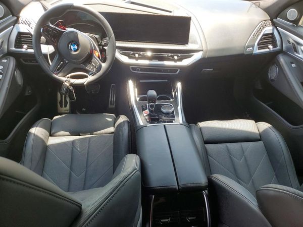 2025 BMW XM