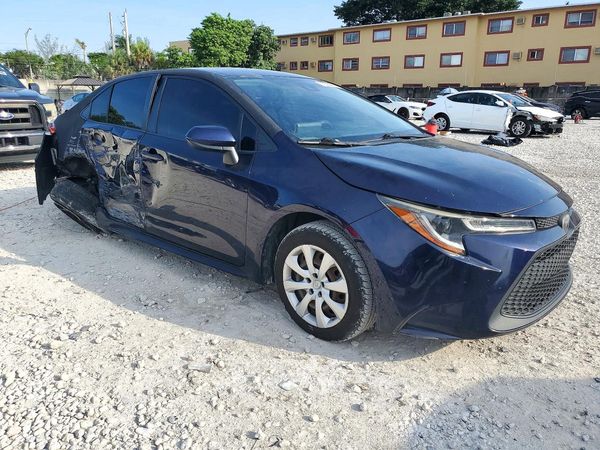 2020 TOYOTA COROLLA LE — Passenger 3/4