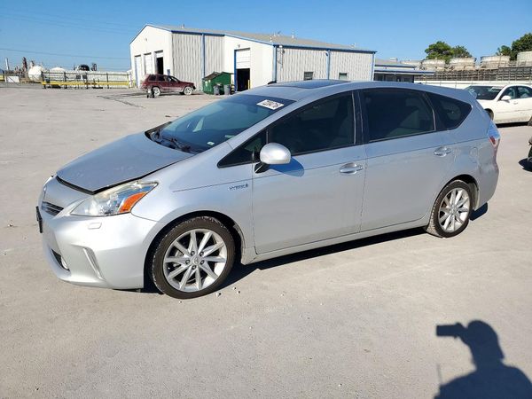 2012 TOYOTA PRIUS — Front 3/4