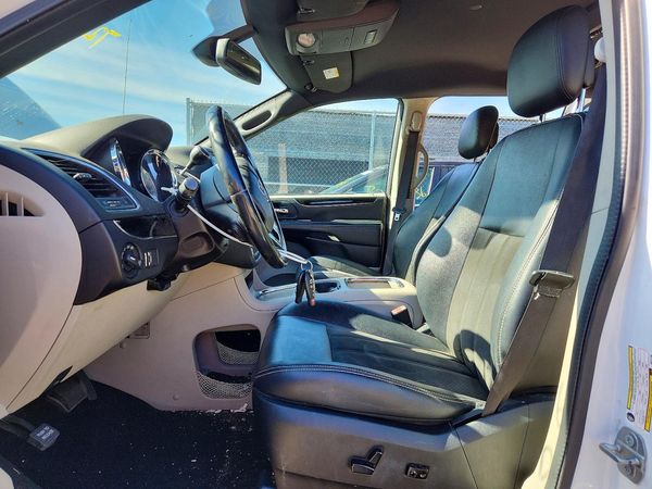 2019 DODGE GRAND CARAVAN SXT — DENT