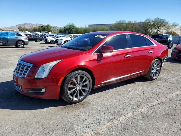 2013 CADILLAC XTS Base — Front 3/4