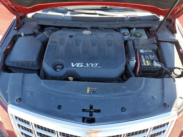 2013 CADILLAC XTS Base — Engine bay