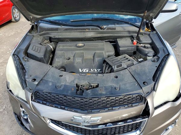 2012 CHEVROLET EQUINOX 2LT — Engine bay