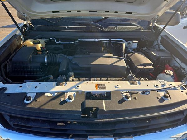 2019 CHEVROLET COLORADO Work Truck — Engine bay