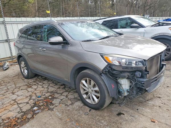 2016 KIA SORENTO L / LX