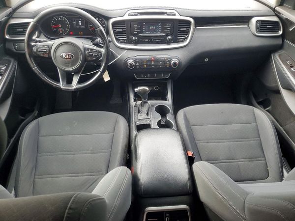 2016 KIA SORENTO L / LX