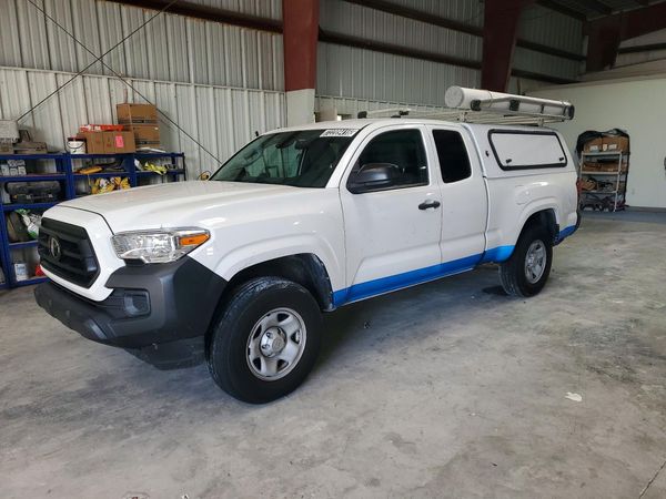 2023 TOYOTA TACOMA SR5 — Front 3/4