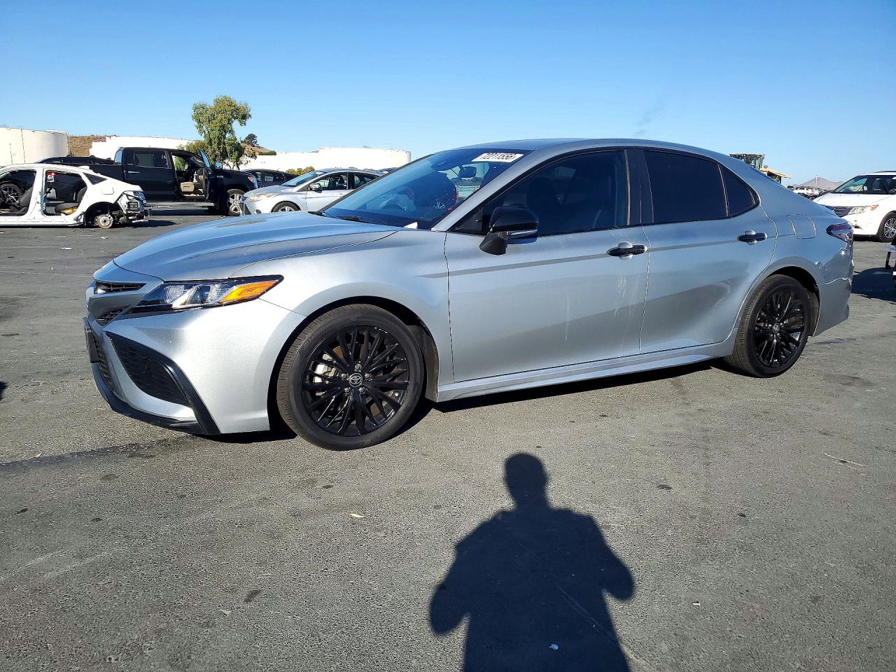 2022 TOYOTA CAMRY SOLA SE — Front 3/4