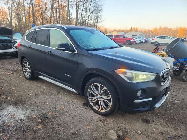 2017 BMW X1 xDrive28i — Passenger 3/4