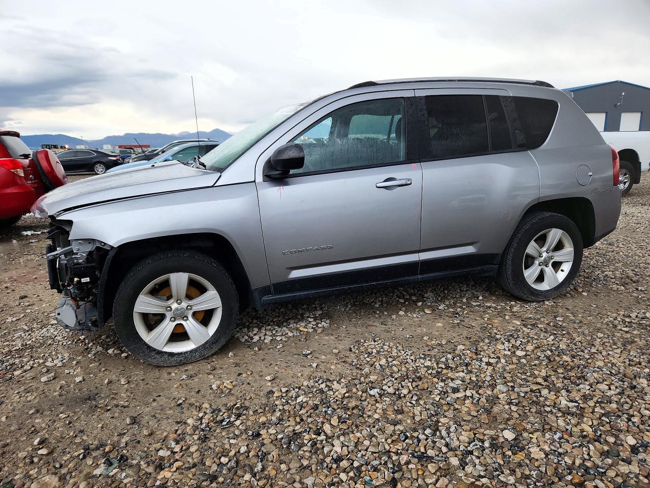 2016 JEEP COMPASS Sport — Front 3/4