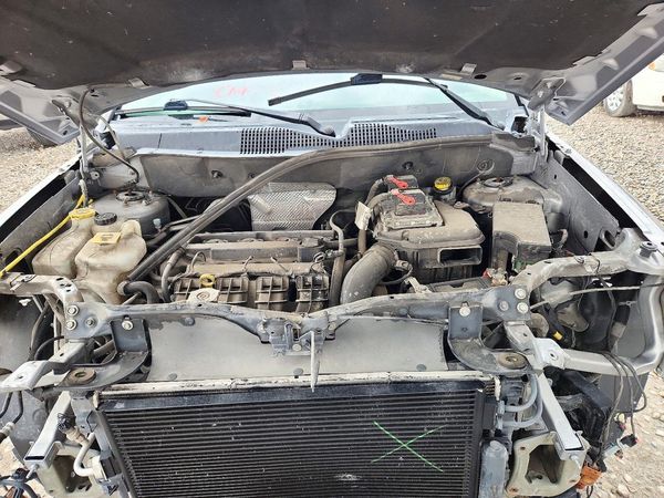 2016 JEEP COMPASS Sport — Engine bay