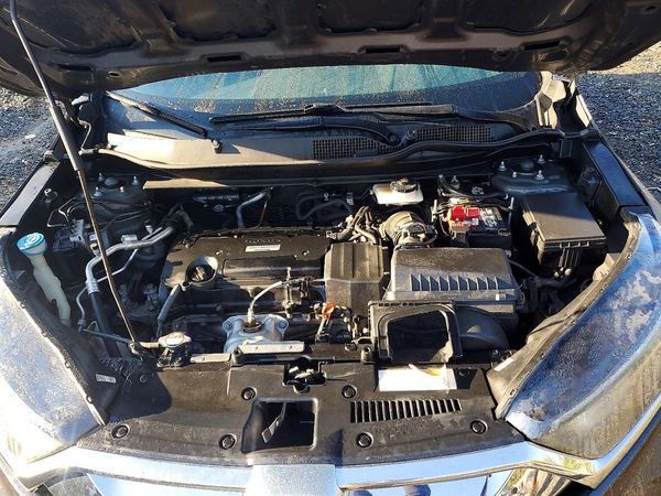 2017 HONDA CRV LX — Engine bay