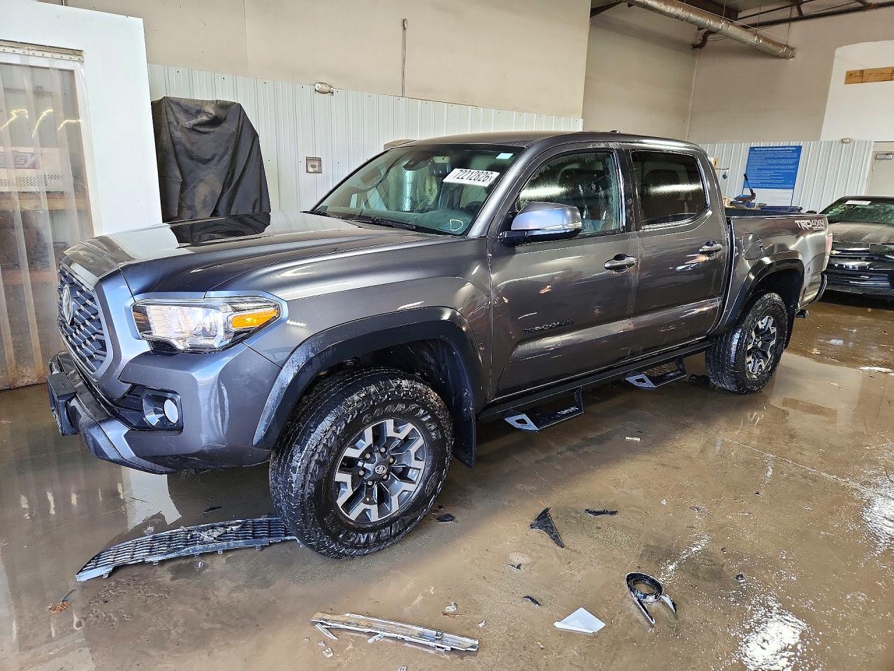 2022 TOYOTA TACOMA SR5 — Front 3/4