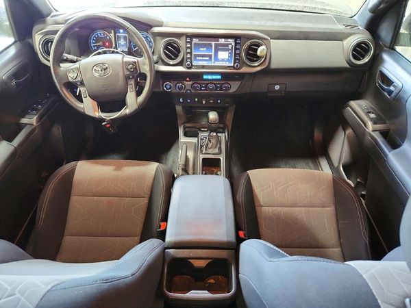 2022 TOYOTA TACOMA SR5 — CKPT
