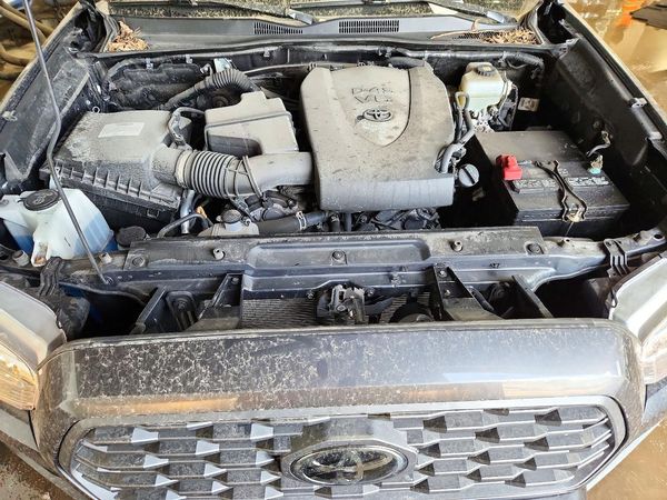 2022 TOYOTA TACOMA SR5 — Engine bay
