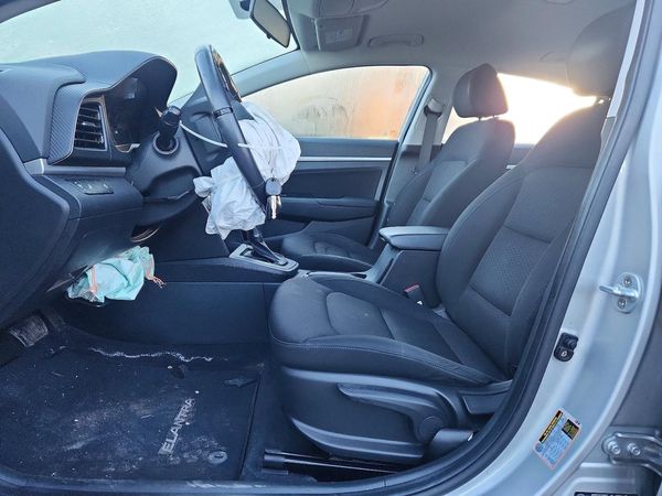 2020 HYUNDAI ELANTRA — DENT