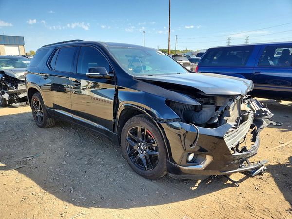 2018 CHEVROLET TRAVERSE Premier — Passenger 3/4