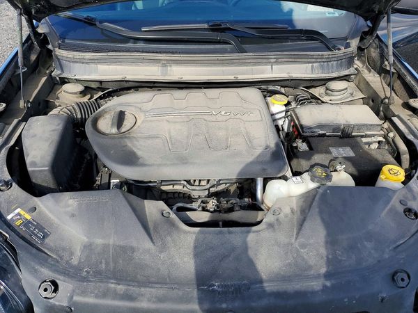 2020 JEEP CHEROKEE Trailhawk — Engine bay