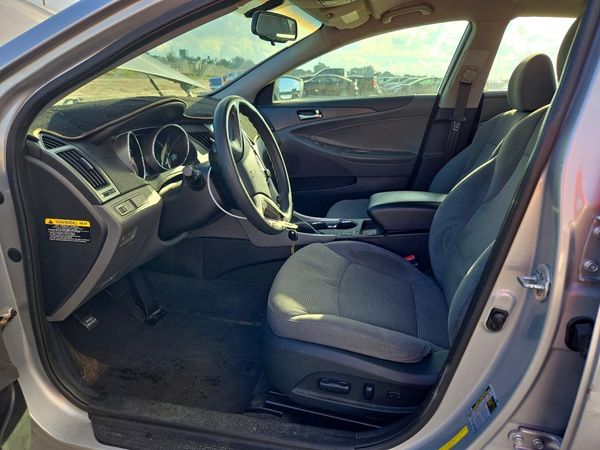 2014 HYUNDAI SONATA GLS/ GLS Popular — DENT