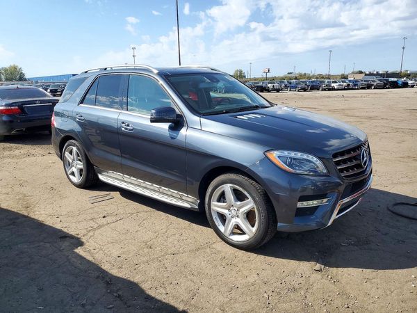 2014 MERCEDES-BENZ ML ML550 4-MATIC — Passenger 3/4